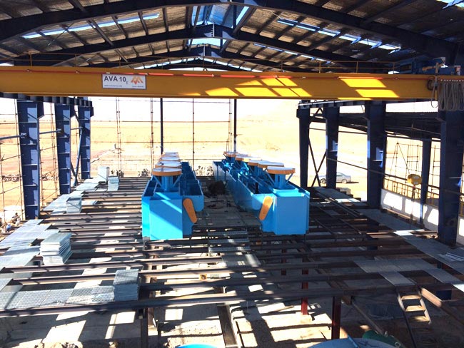 浮選工藝生產(chǎn)線設(shè)備開始安裝入場(chǎng) 浮選工藝生產(chǎn)線設(shè)備開始安裝入場(chǎng)