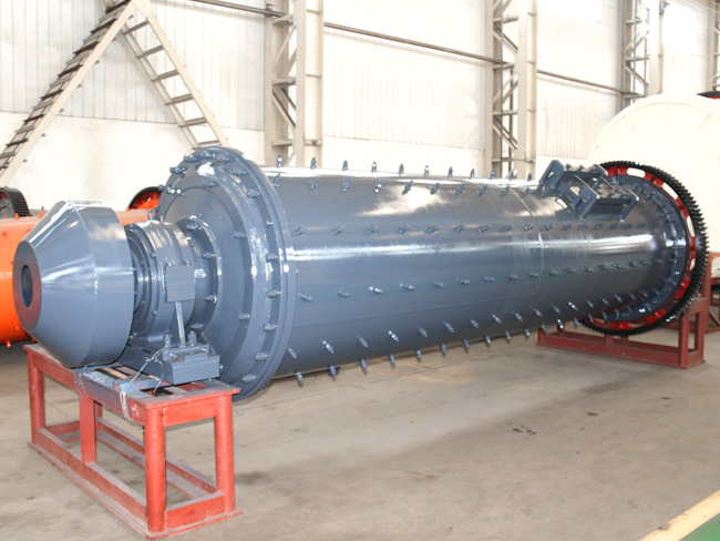 小型節(jié)能球磨機(jī)一般用于產(chǎn)量要求不大的企業(yè)