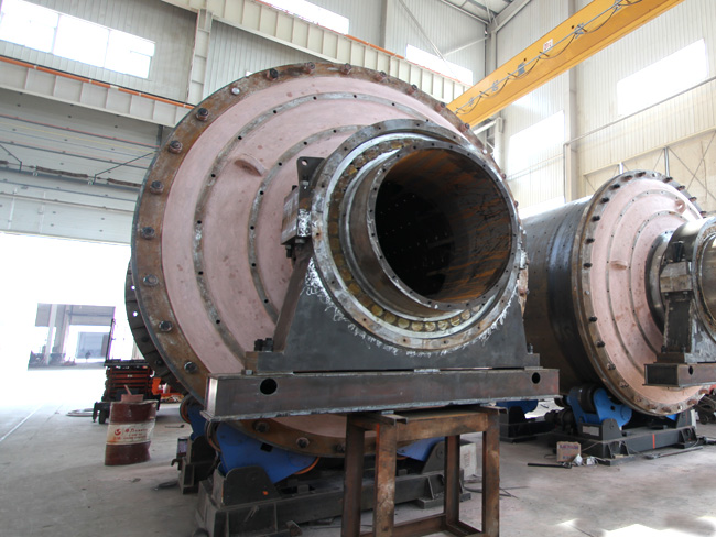 陶瓷球磨機(jī)生產(chǎn)車間展示半成品