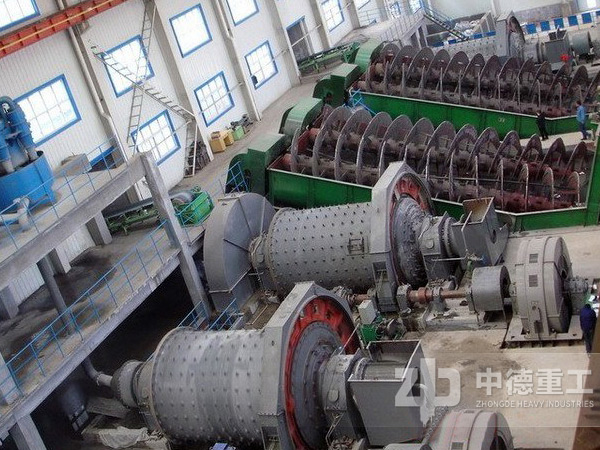 石灰石濕式球磨機研磨現(xiàn)場環(huán)保無污染