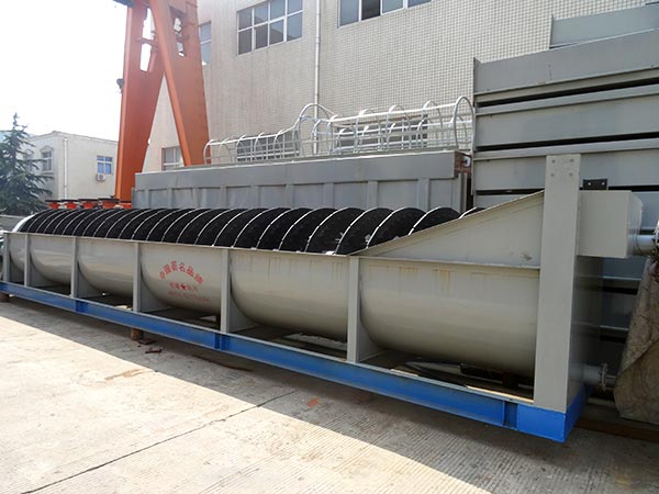 客戶定制的大型礦用分級機(jī) 客戶定制的大型礦用分級機(jī)