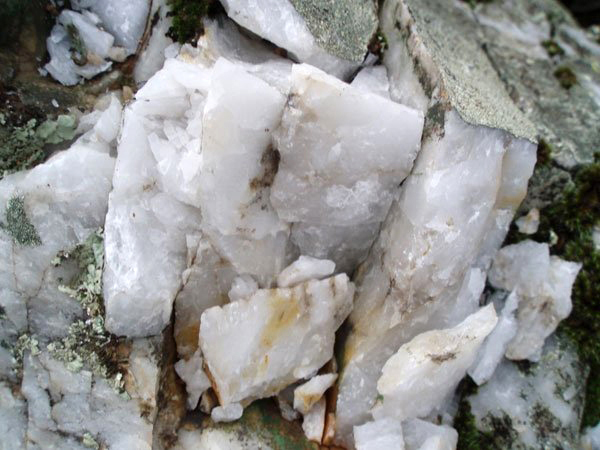 原生態(tài)石英 原生態(tài)石英