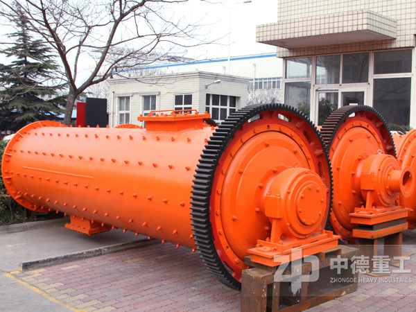 時(shí)產(chǎn)8噸鋯英石陶瓷球磨機(jī)