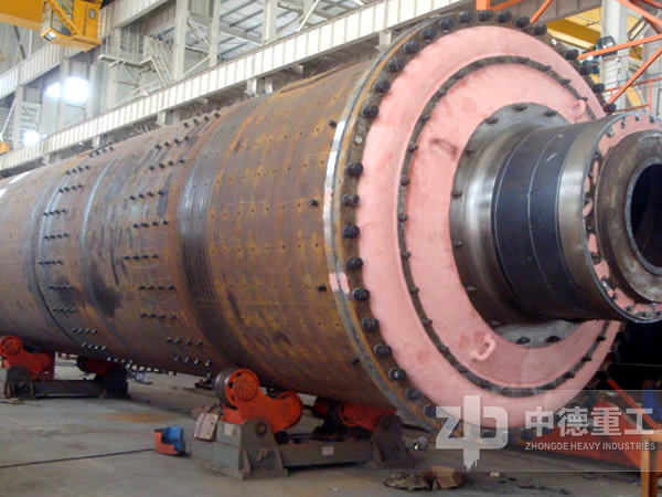 球磨機(jī)準(zhǔn)備下一道加工