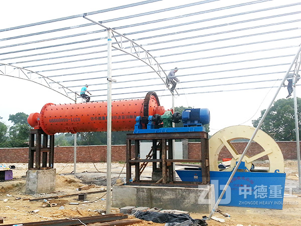 球磨機(jī)工作現(xiàn)場(chǎng)二