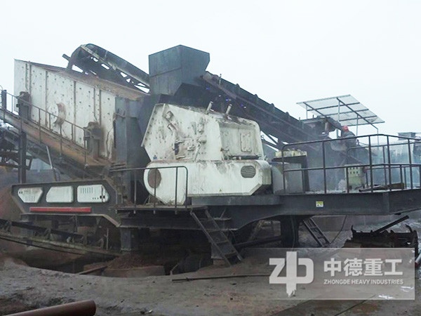 移動破碎設(shè)備 移動破碎設(shè)備