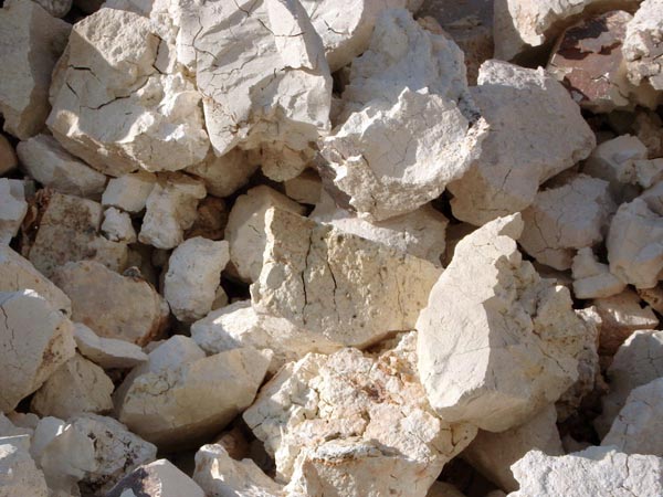 鋁礬土礦要經(jīng)過脫硅處理才能應(yīng)用在工業(yè)中