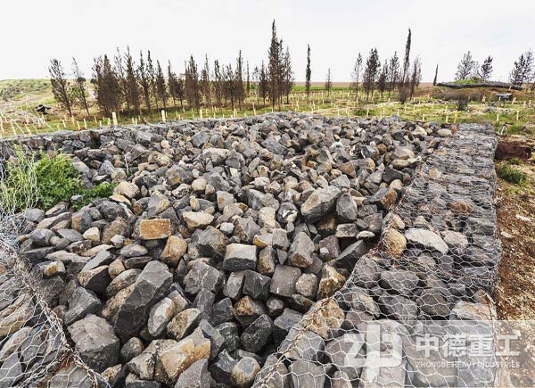 未經(jīng)加工過的毛石物料