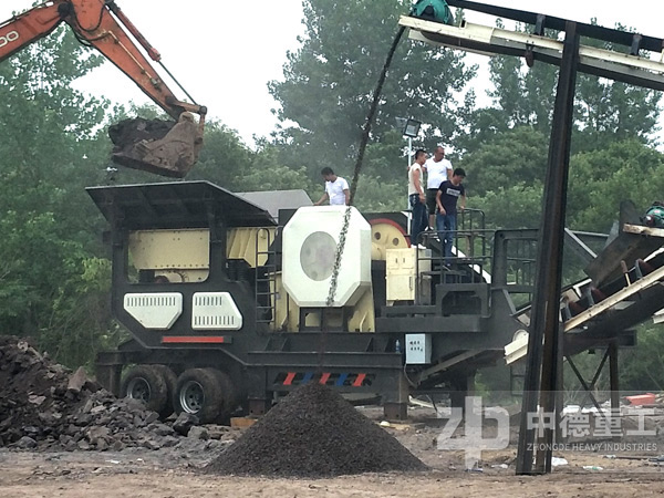 一小時400噸的可移動煤矸石粉碎機比固定煤矸石粉碎生產(chǎn)線更好用