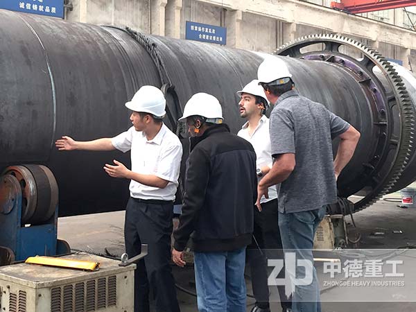 用戶來廠參觀水煤漿球磨機設(shè)備試機