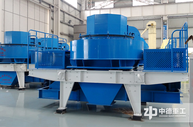 用于細碎作業(yè)的直通沖擊式破碎機