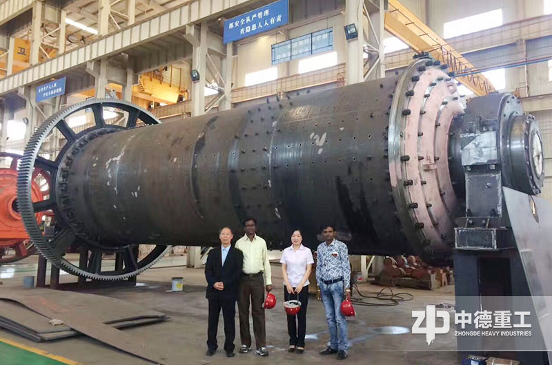 國(guó)際客戶來(lái)廠考察棒磨制砂機(jī) 國(guó)際客戶來(lái)廠考察棒磨制砂機(jī)